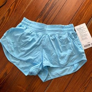 Size 4 hotty hot LR short 2.5”